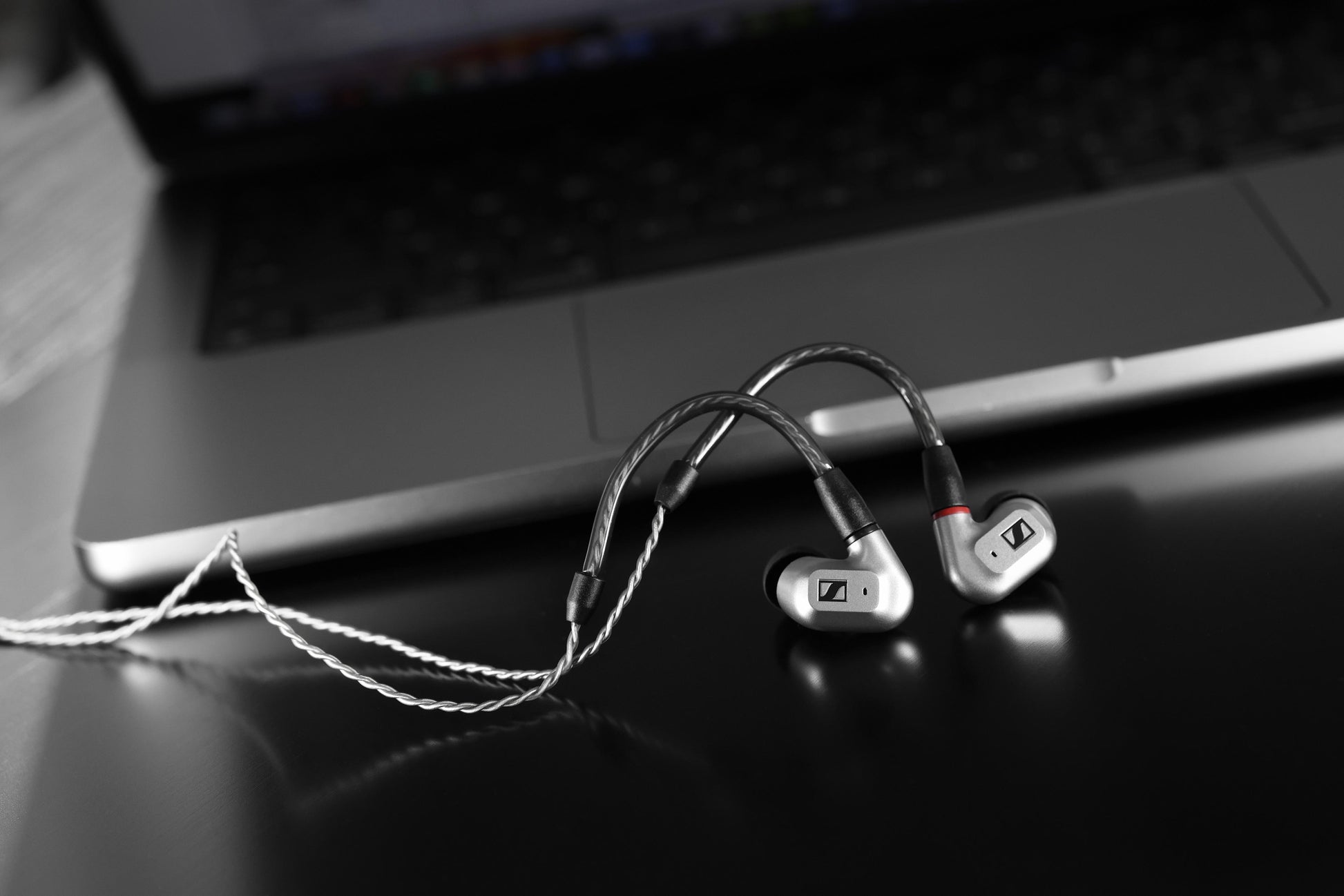 IE 200 Silver Refurbished