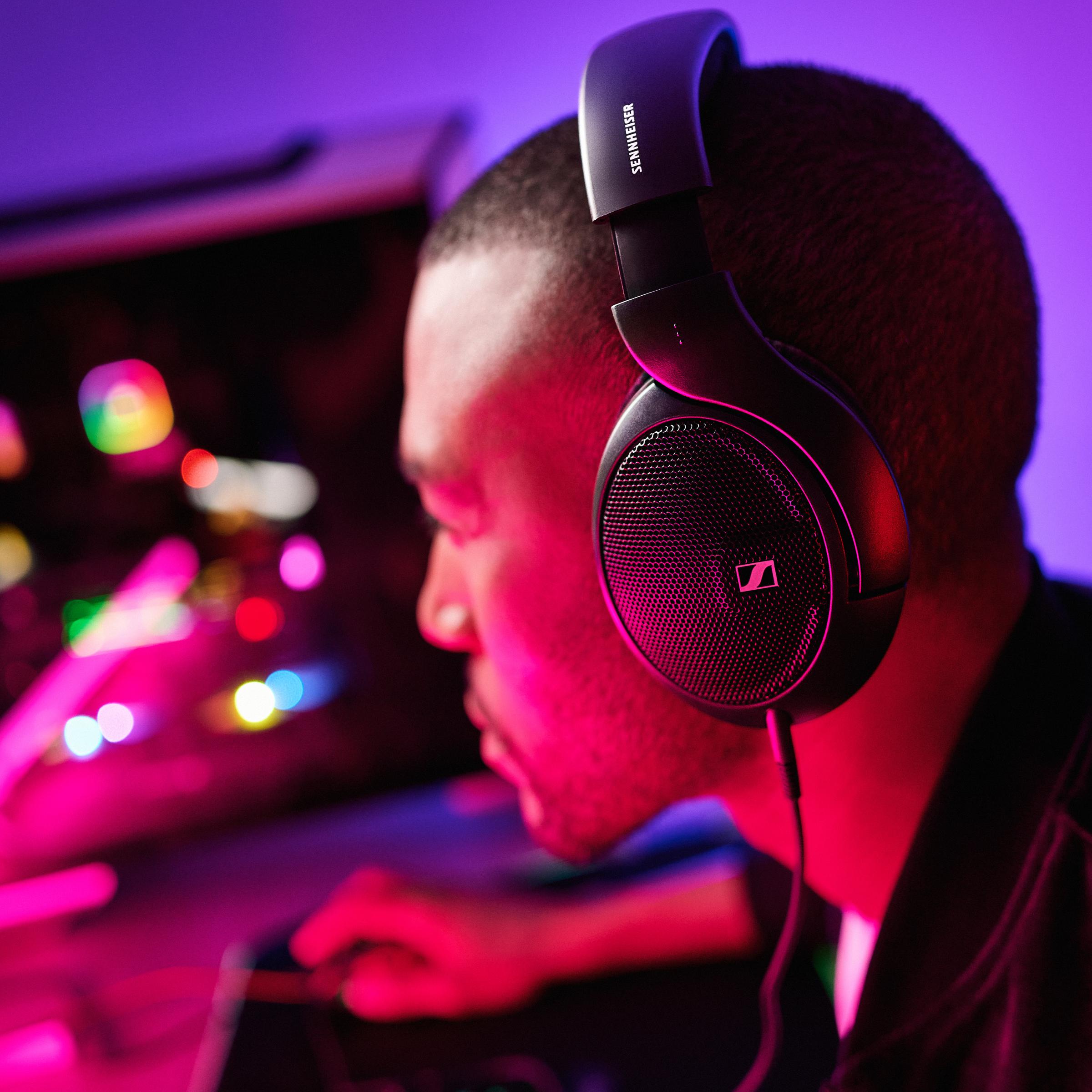 Sennheiser HD 560 S Open Back Wired Headphones with Boom Arm