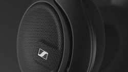 HD 560S