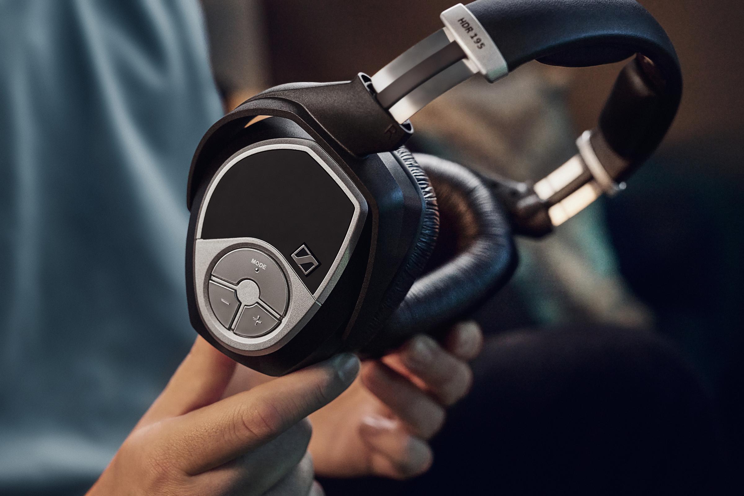 Casques et émetteurs de télévision de remplacement